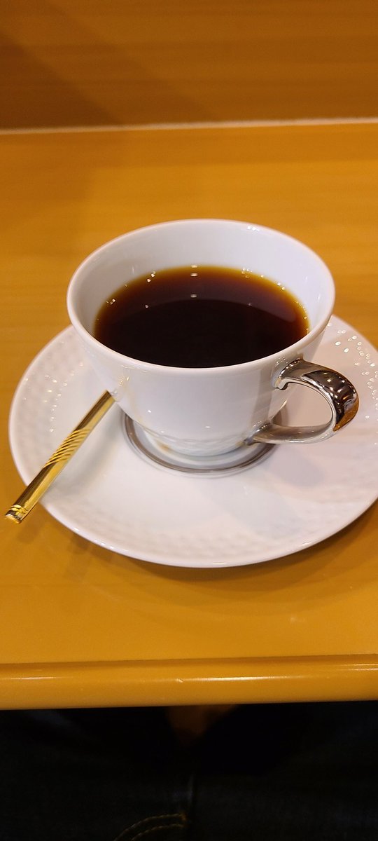 antink184925's tweet image. コーヒーを一口飲んで、ふーっと深く息を吐きながら肩のちからを抜く。至高の瞬間。
#Coffee #CoffeeDay #コーヒーのある暮らし