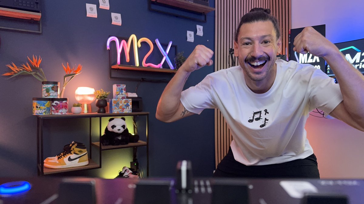 MartinMartinM2x's tweet image. JOUR J !
Vous avez été hyper nombreux à participer au concours qu’on vous a proposé avec @LogitechGFrance !

Je répète que le tirage au sort se fera UNIQUEMENT sur mon live Twitch : twitch.tv/martinmartin_m…

Il se fera à 09h00, le live a commencé 
Si vous n’êtes pas présent je…