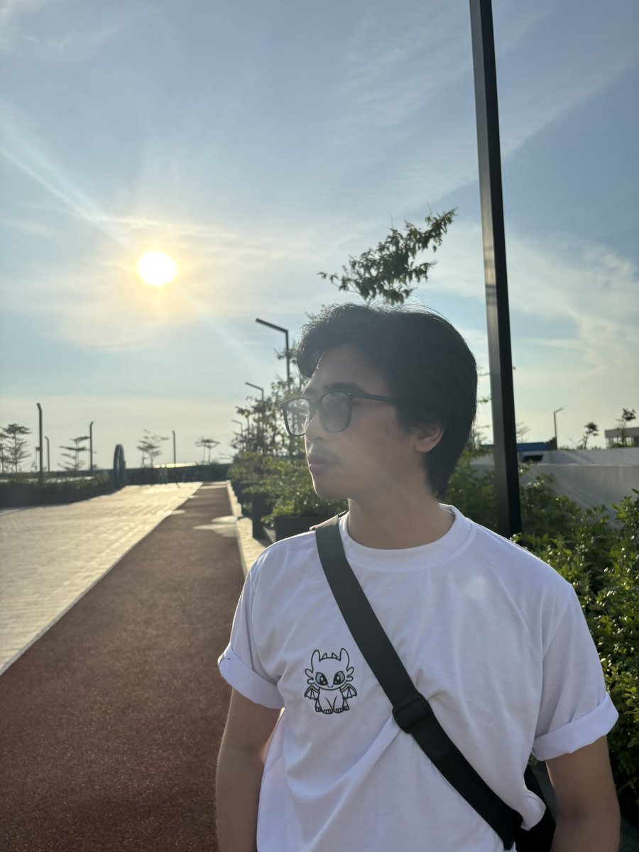 Jester_Swiftie ⸆⸉ ོ🧣🪩13 is seeing LAUFEY tweet media