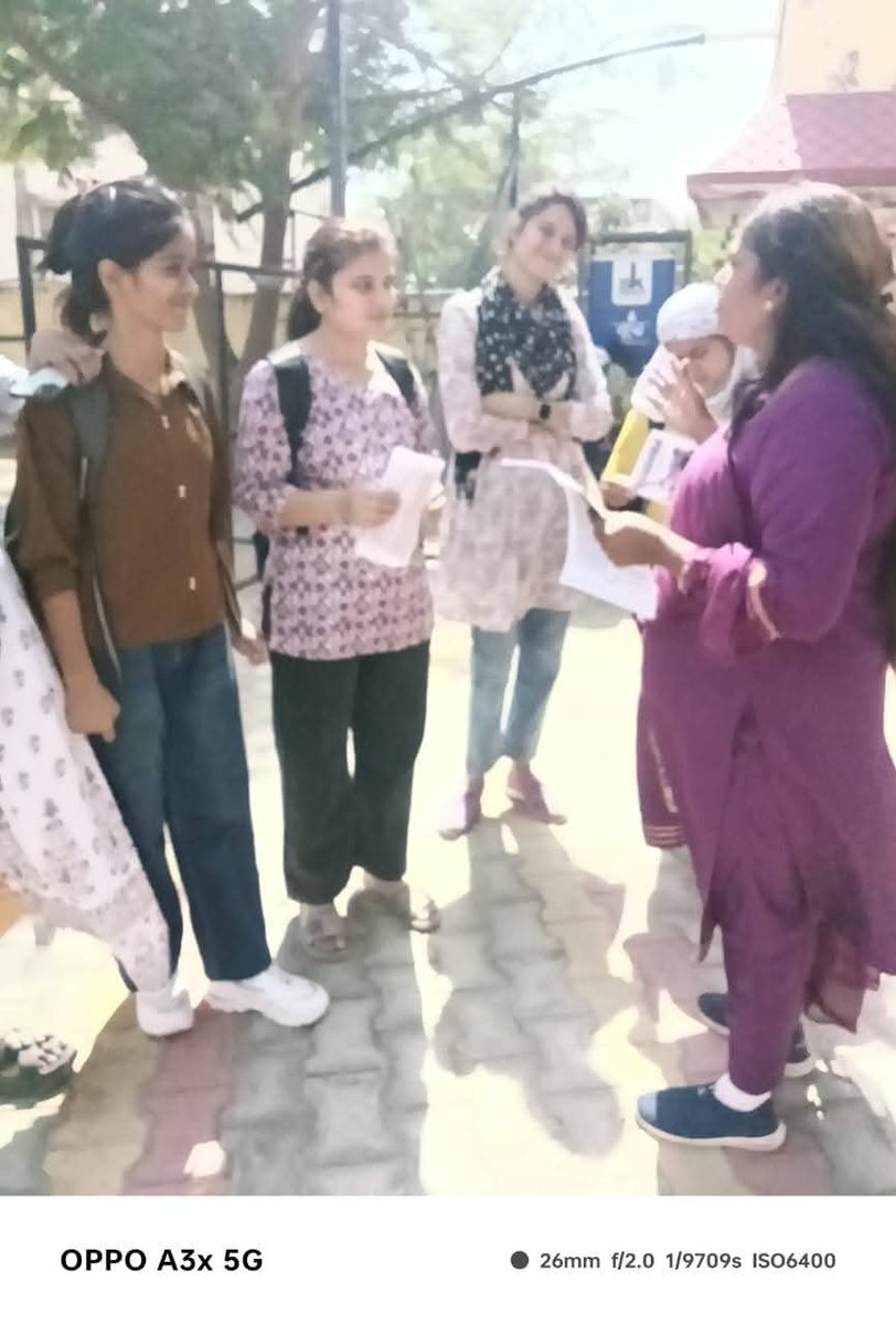 घर में बैठोगे तो सिर्फ अफसोस बचेगा,
दिल्ली आओगे तो आने वाली पीढ़ियाँ याद रखेंगी,
चुनाव तुम्हारा है!
#6thOct_ChaloDelhi