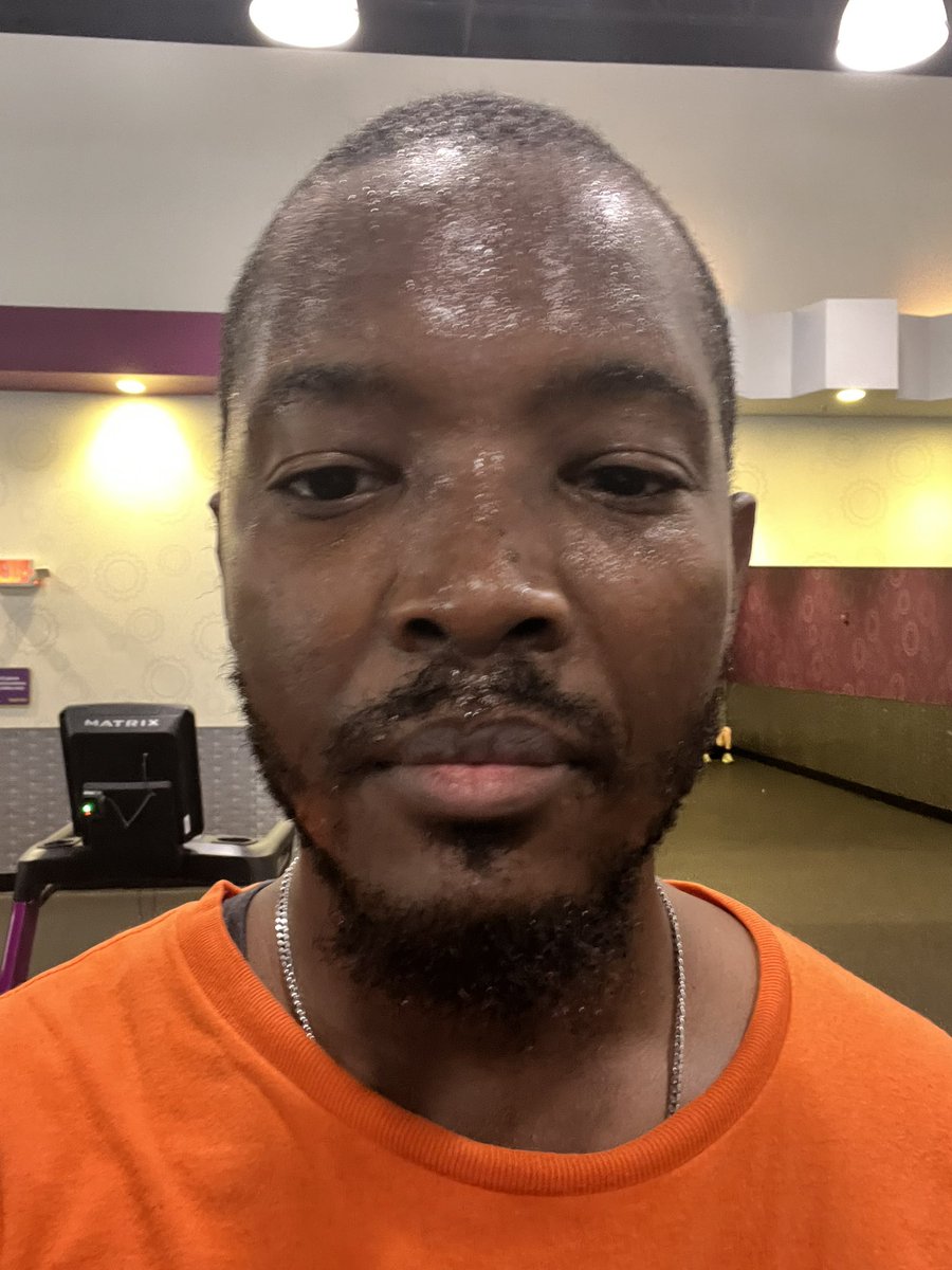 Tylerscorpio94's tweet photo. #gainshreddedphysiqueseason #octoberishere #October1st #Wednesday https://t.co/X58I4zBynj