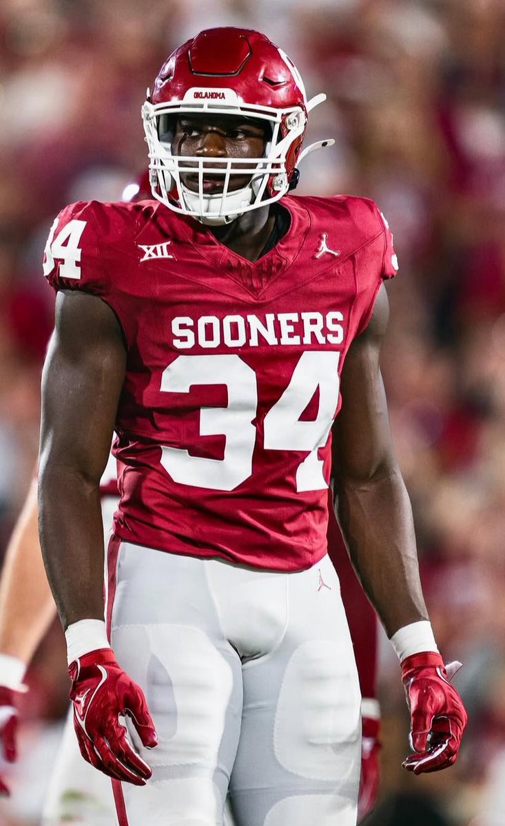 TylerAtMathis's tweet photo. I’d like to give love & appreciation to @CoachSchmittDU the nutrition team @UofOklahoma #OU!
These guys are coming to OU & learning fast that if they follow the program, they’re going to reach their growth potential.
These fellas are looking STOUT/EXPLOSIVE!
#SchmidtyBuilt
#OUDNA https://t.co/mEgkBGFe4C