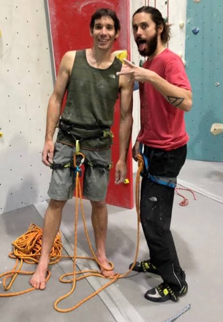fineleto's tweet photo. @ClimbingCoachX @MisterClimber What do u mean. They are best friends. https://t.co/ZzISQ7jzed