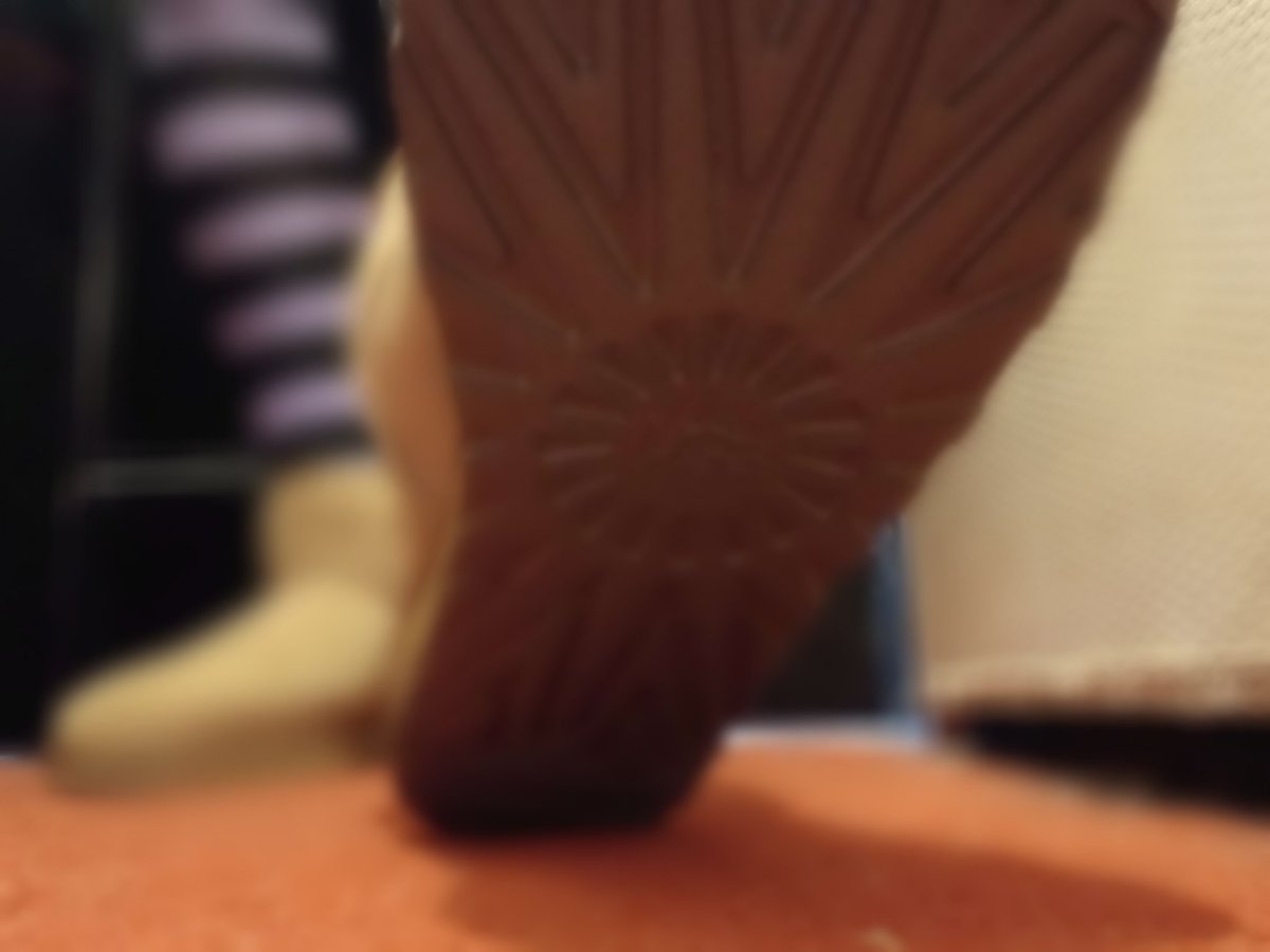 GoddessAndrea24's tweet image. POV: Your goddess receives a pair of UGG's from a bug that quickly passes you as her favourite.