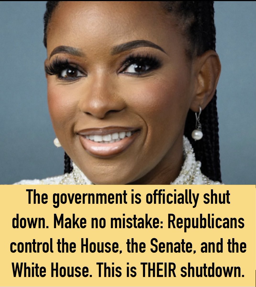 bluhue123's tweet image. Raise your hand if you agree with Jasmine Crockett ✋