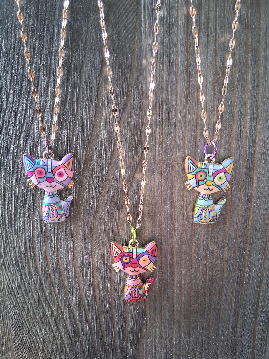 Hey Cat Lovers😻
Shop at <a href="/HandmadeSask/">Handmade Sask</a> 
#catlover #catlady #catnecklace #cutecats