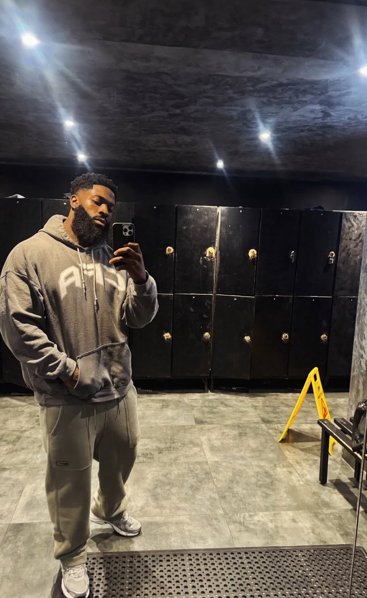 thebigwriter_'s tweet image. 😈