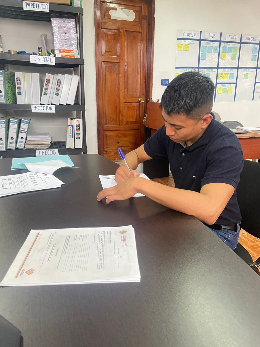 insistemx's tweet photo. 📌 Cada día más compañeros se suman a nuestras siglas.
Esto es la prueba del trabajo firme que realizamos en defensa de los derechos laborales.

⚖️ INSISTE persiste y resiste 💪
#INSISTE #UnidadMagisterial #DerechosLaborales https://t.co/olRpIZBI6r