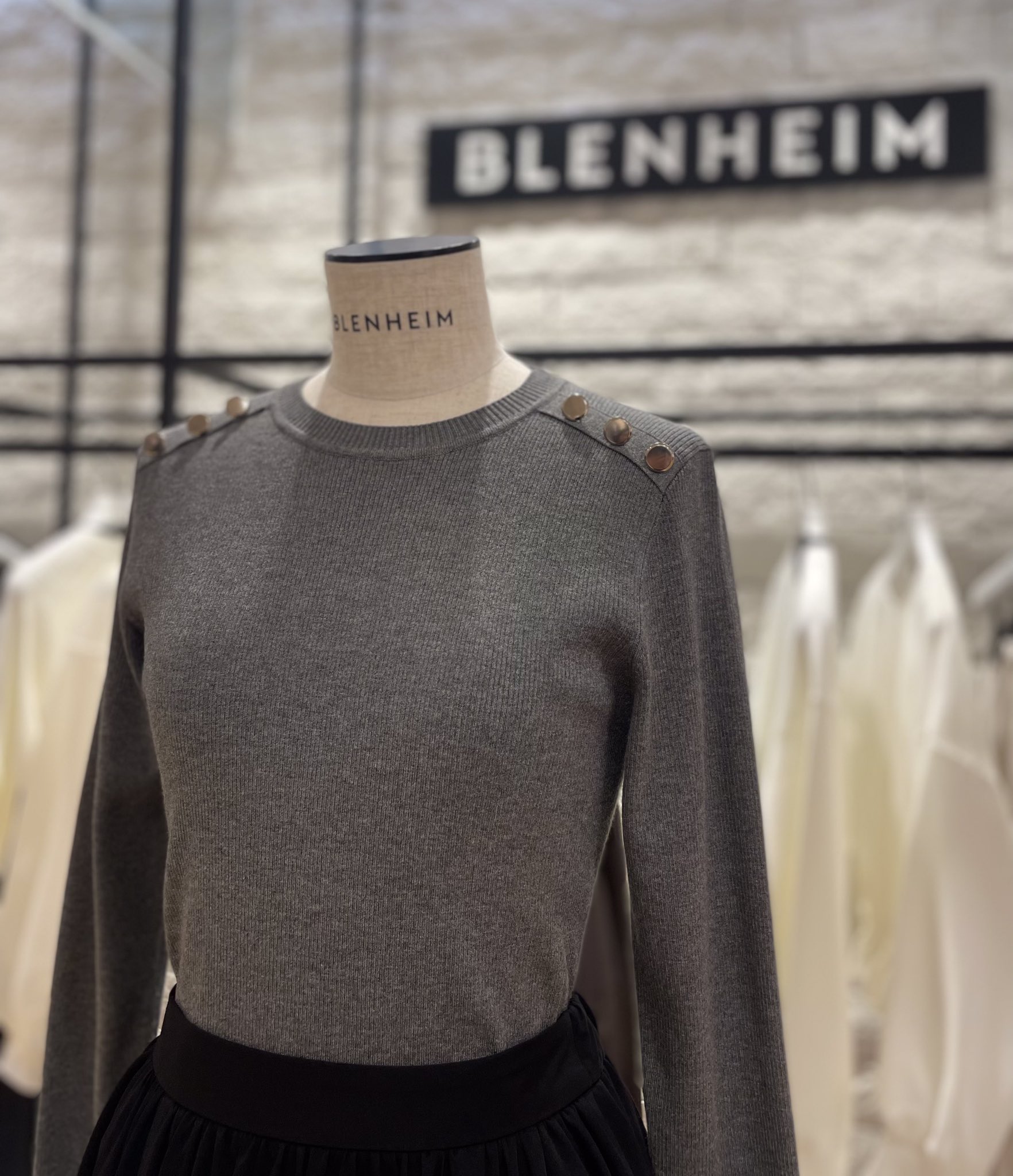 美品！BLENHEIMブレンヘイム レザージャケットXS(7号相当)グレージュ 美品！BLENHEIMブレンヘイム レザージャケットXS(7号相当