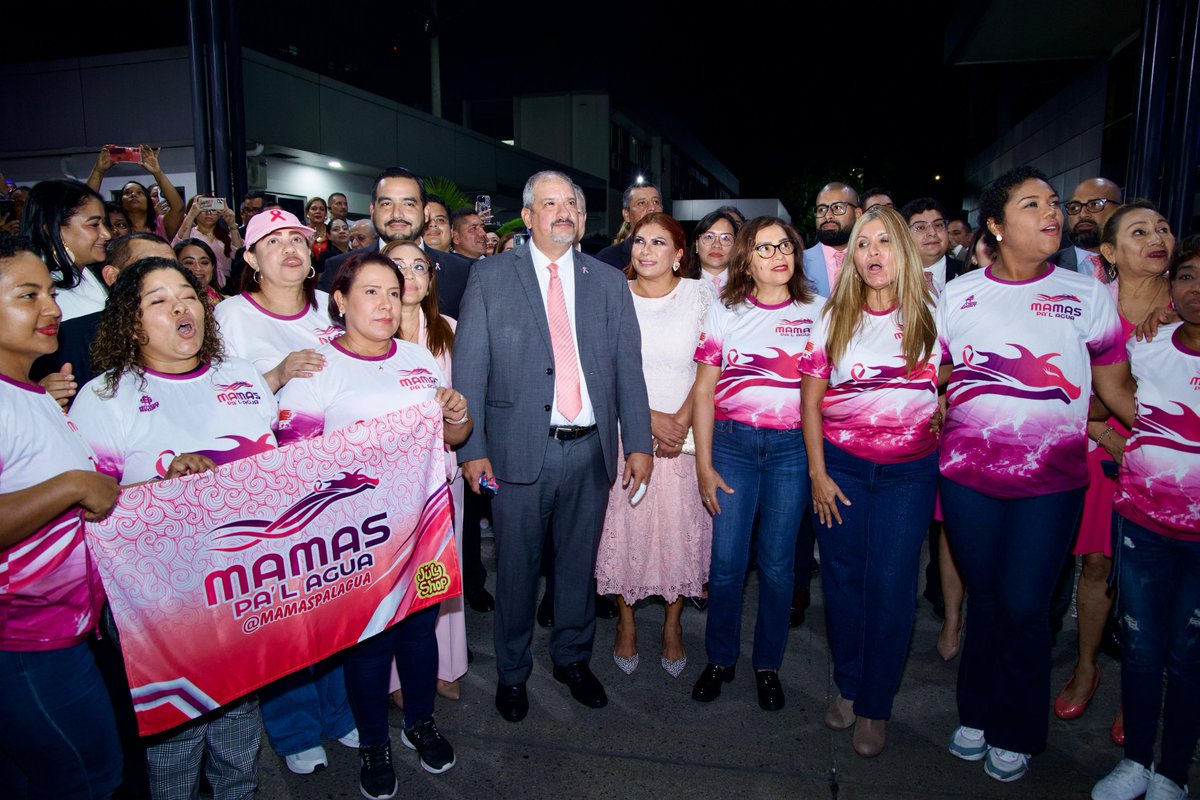 jherrerahd's tweet photo. Con el encendido de las luces el la @asambleapa dimos inicio al mes de la prevención del cáncer de mama y próstata.
Agradezco a mis colegas diputados, esposas y personal administrativo por ser parte de este significativo acto.
Recordemos que el diagnóstico temprano salva vidas. https://t.co/DbxuV4LfUP