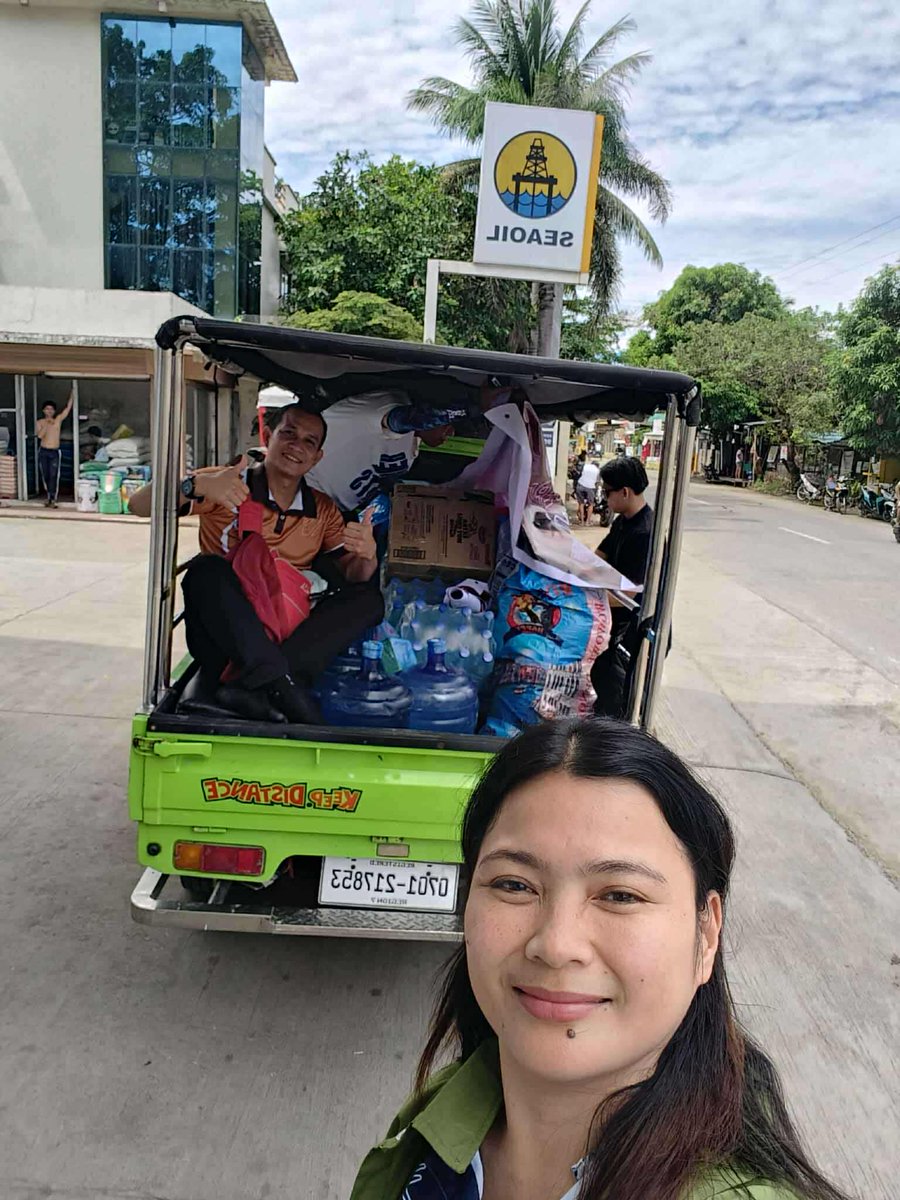 PangkatShuvee's tweet image. Our relief activity are now on going and another 200 packs given as of now a total of 350 individuals to receive. 

Maraming salamat sa aming mga volunteers in Mandaue and Balamban this will be distributed in Medellin and Daan Bantayan. Mag ingat po ang lahat! 

Thank you,…