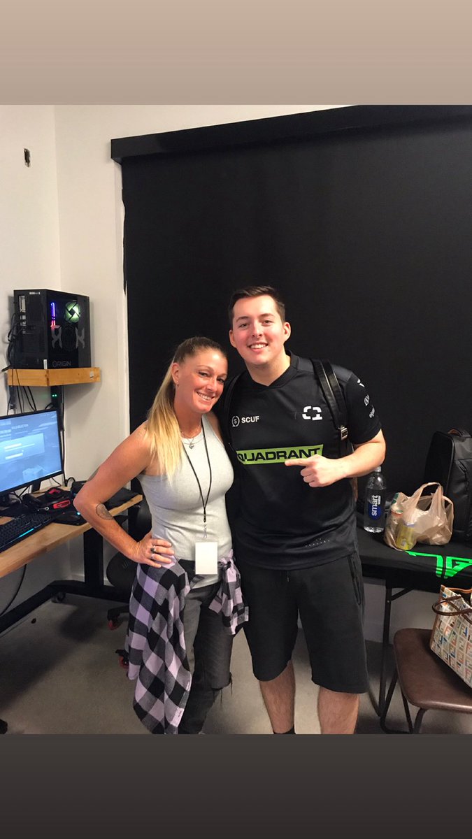 HeavenlyBooka's tweet image. Played your ass off. Well deserved feef! 🏆@Fifakill_  #WSOW2025 #WSOWGlobalFinal #wsow #warzone