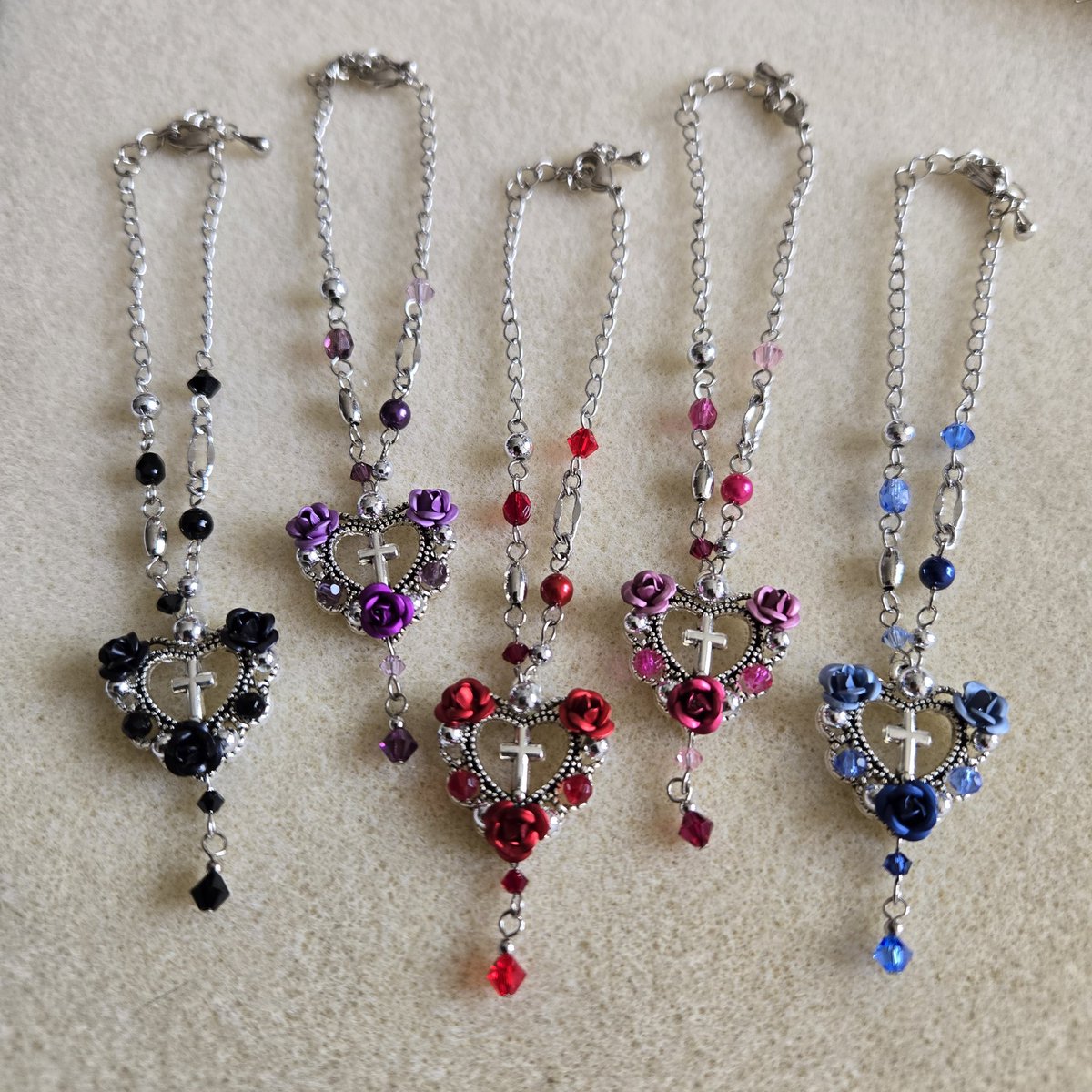 ドルミス60
Madrigal D5

SD13少女サイズ
バラにクロスのネックレス🌹
ドルミス60に持っていきます。
良かったら見に来て下さい✨️

#ドルミス60販売
#ドルミス60