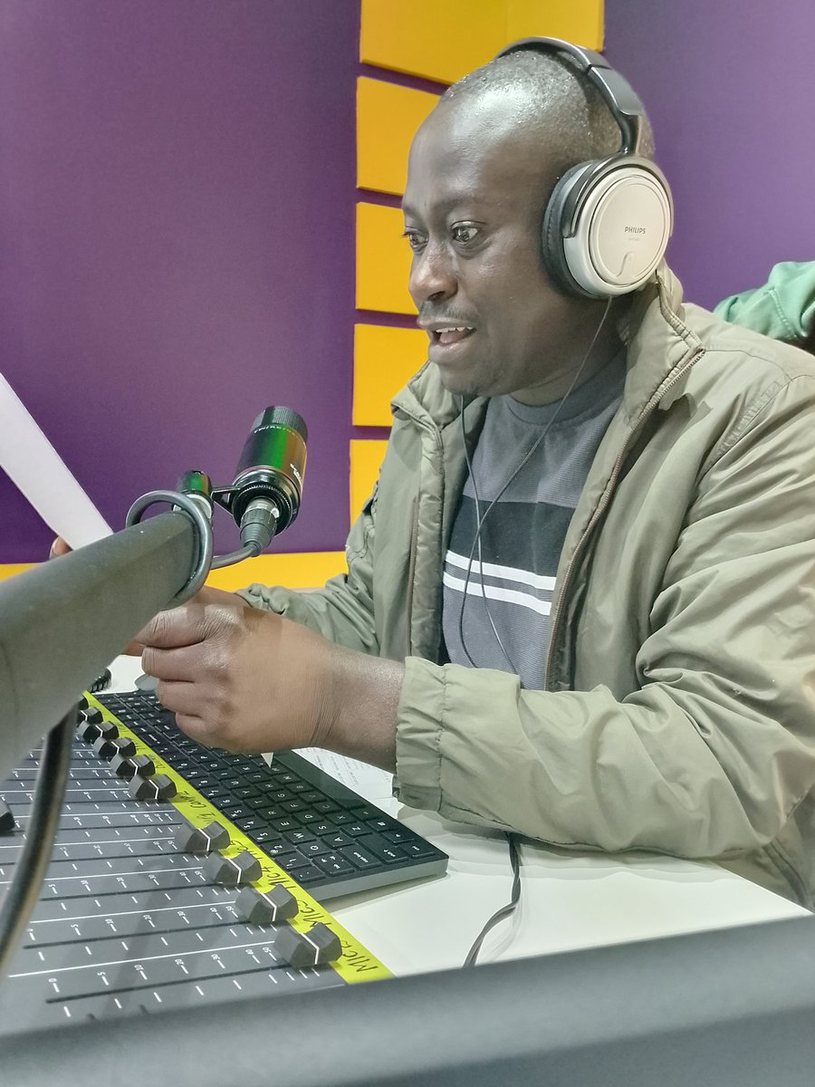 BANYAKIGEZI's tweet photo. Wake up with the #Gogonoka Show on your radio this morning! Your presenters @Evelyne1Mbabazi, @ANDREWAMANYA &amp; @AllanTwong14251  bring you music, hot discussions, and the stories shaping the day.  What’s the biggest challenge you’re facing at work this week? https://t.co/rGZhAWSOGv