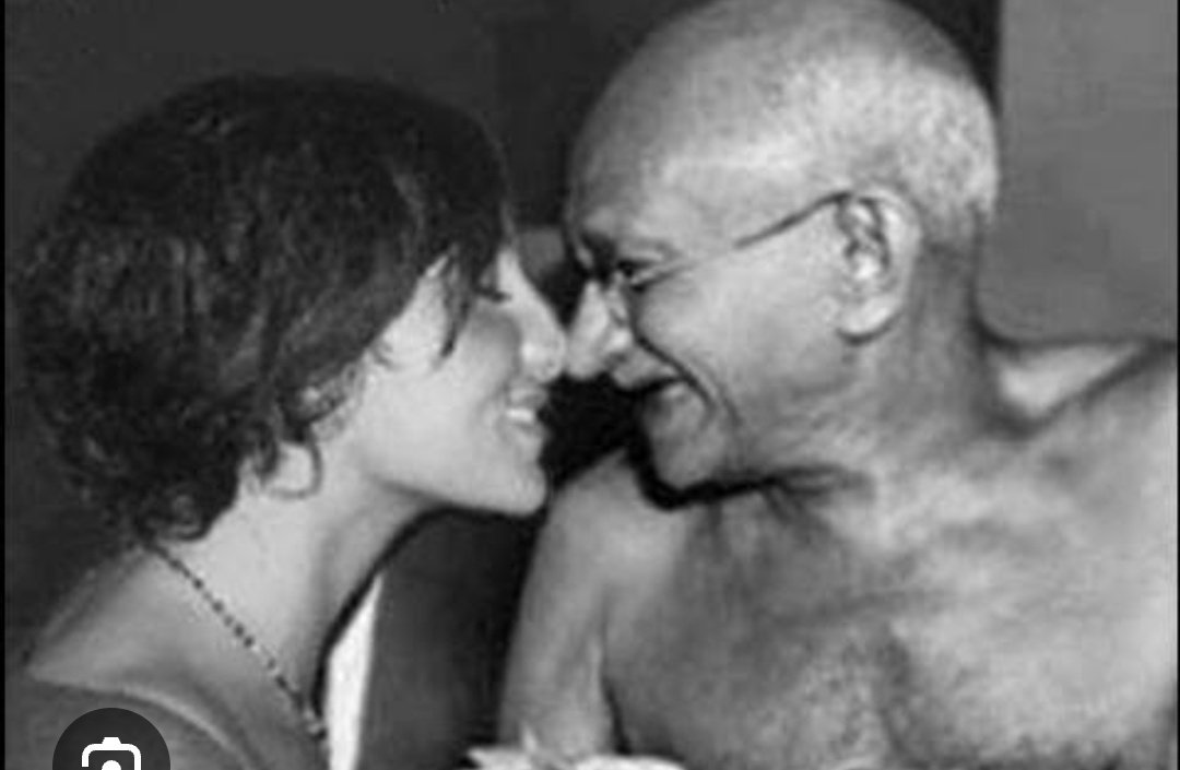 the_shuklaji46's tweet photo. रघुपति राघव राजाराम देश बचा गए नाथूराम.... महात्मा गांधी लड़कियों के साथ मसरूफ रहते थे ✋ 

 अगर महात्मा नाथूराम  के लिए आपके दिल में जगह है तो आगे बढ़ाएं ✊ 

#GandhiJayanti #VijayaDasami https://t.co/GE18eARBLO