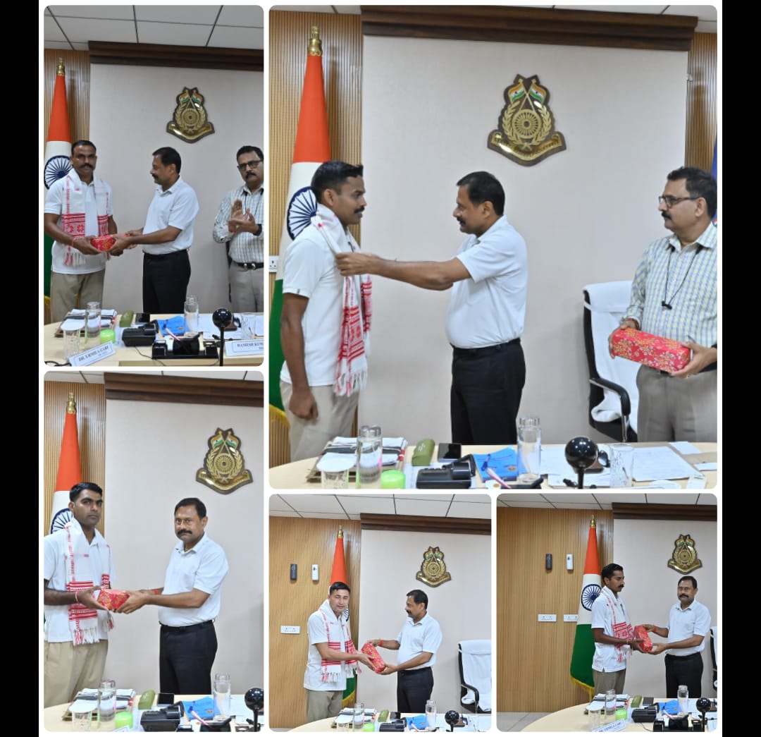 JsrGc's tweet image. सफाई मित्रों को सम्मान(2-अक्टूबर) : स्वच्छता ही सेवा - 2025 
स्वच्छ भारत का सपना, सफाई कर्मियों के पसीने से साकार होता है।  ये योद्धा—बिना थके, समाज को स्वच्छता का उपहार देते हैं। उनका श्रम, राष्ट्र का गौरव है।   
 सफाई को सेवा , कर्तव्य को सम्मान #swach