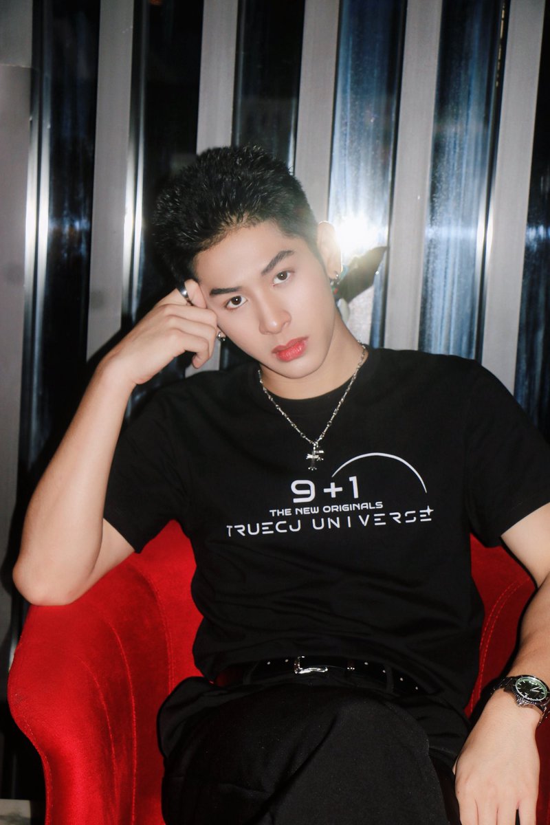 tia51_official's tweet photo. “PAO” 𝟵+𝟭 𝙏𝙃𝙀 𝙉𝙀𝙒 𝙊𝙍𝙄𝙂𝙄𝙉𝘼𝙇𝙎 𝙇𝙄𝙉𝙀 𝙐𝙋 : 𝙏𝙍𝙐𝙀𝘾𝙅 𝙐𝙉𝙄𝙑𝙀𝙍𝙎𝙀 

PAO X TCJ9YEARSWITHU

#TCJ9YearswithUxPAO
#TCJ9YearswithU
@piccvz #paopichitchai https://t.co/hlOppK1ggL