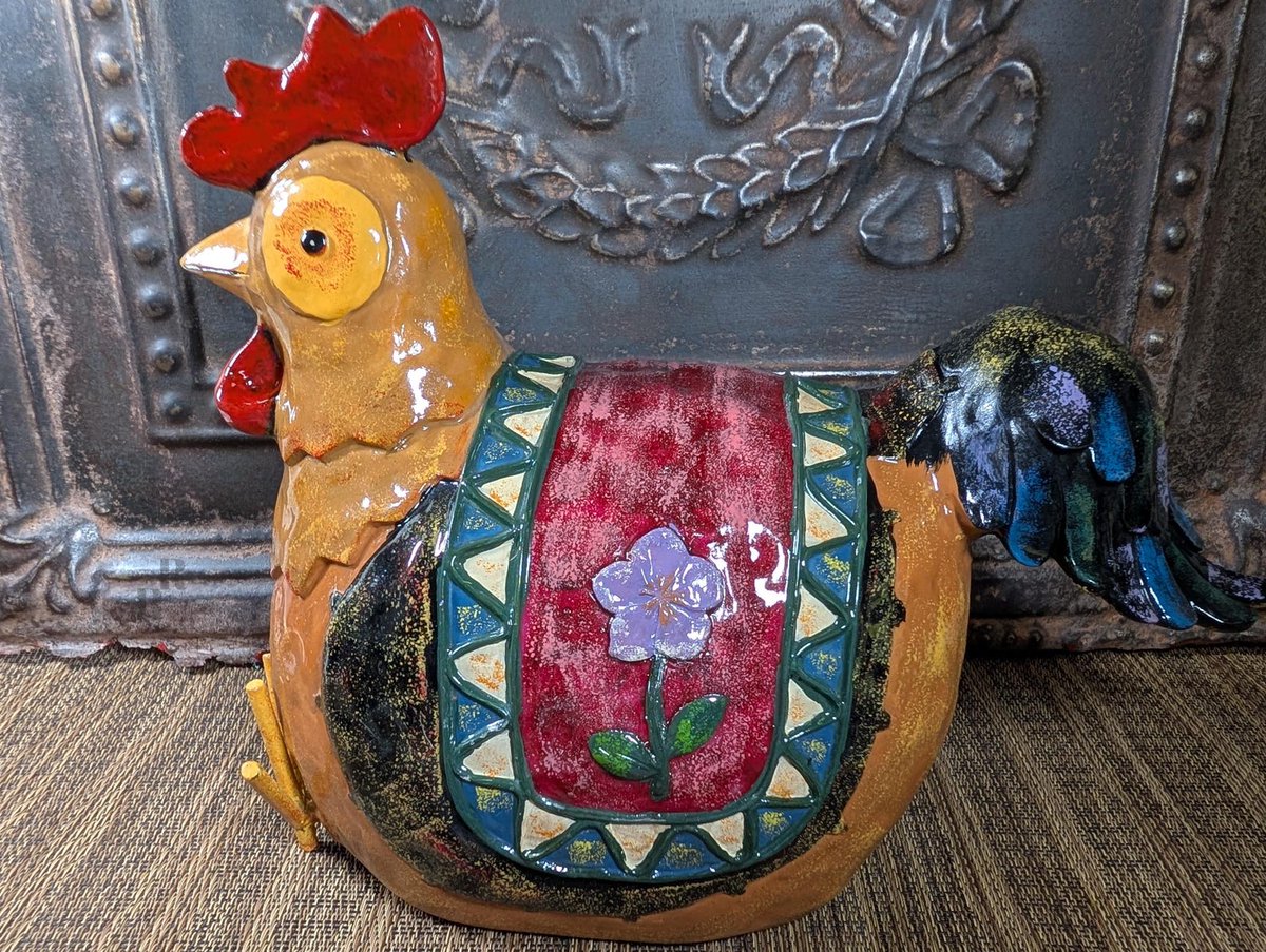 RetroRecollec's tweet photo. https://t.co/Pb5xEETv43 Vintage hand-painted ceramic composite Chicken statue Country Farmhouse decor.#ChickenDecor #FarmhouseDecor #CountryDecor #ceramicRooster #wiseshopper https://t.co/8E9RWUAWAx