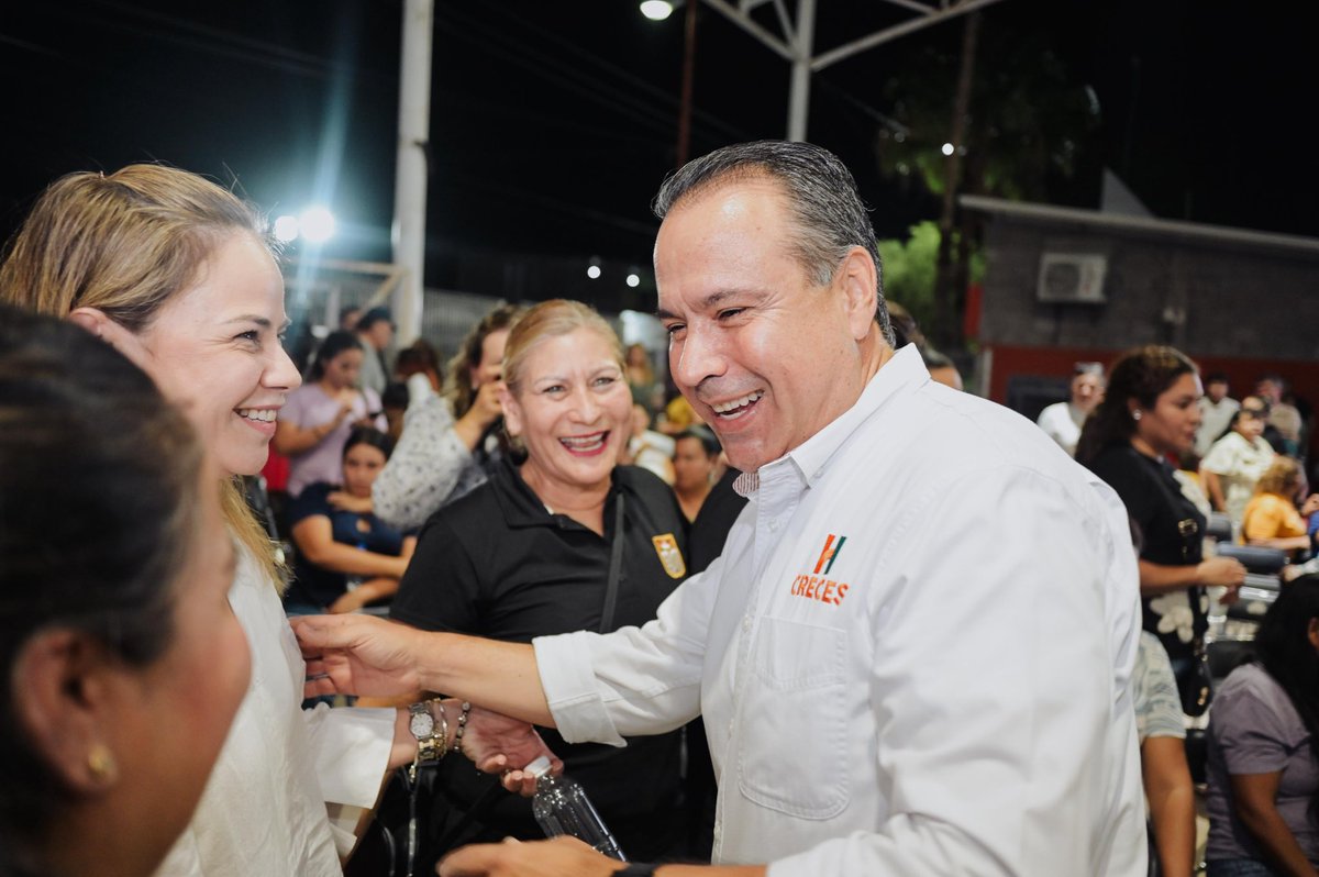 tonoastiazaran's tweet photo. ¡Este es el Hermosillo donde lo que se promete, se cumple!

Hoy en el Hábitat Los Olivos —recién rehabilitado— nos reunimos con familias de La Nuevo Hermosillo, Gala, Arcoíris, Agualurca, Altares y más colonias.

Compartimos avances que confirman lo lejos que podemos llegar cuando trabajamos juntos. ¡Y lo mucho que viene! 🙌🏼

#TransformandoHermosillo