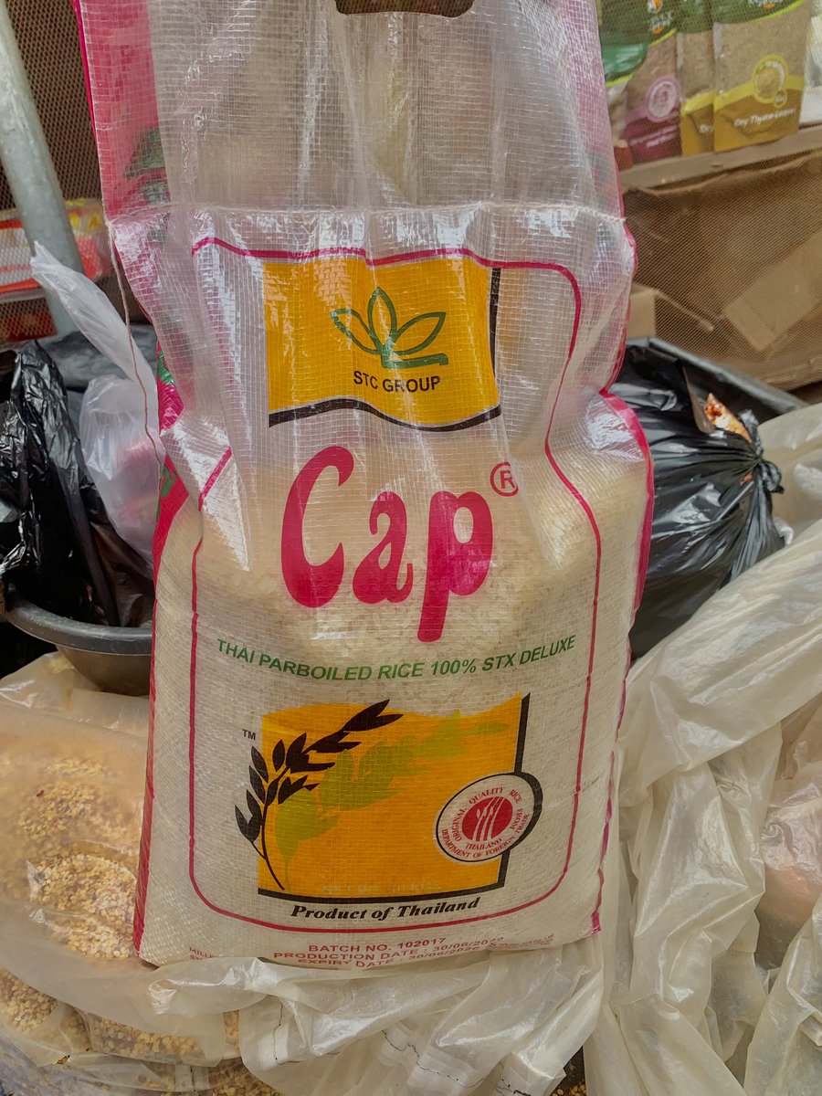 KateTreats's tweet image. Frame 1: 5kg Rice 8,000

Frame 2: 10kg Rice 15,000

Location: Lagos 

Do you know with 80,000 you can share 10 bags of this 5kg Rice to 10 of your mutuals ?😌

With 150,000 you will share  10 bags of the 10kg Rice to 10 of your mutuals 😌
#GroceryStore #pleaseretweet #foodstuff