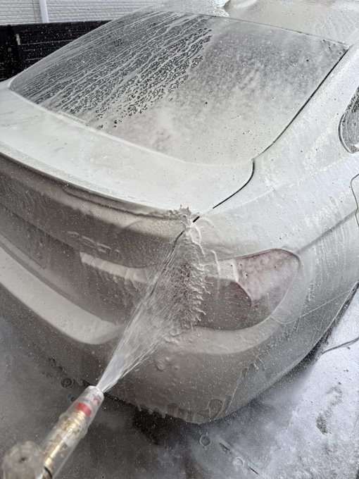 久々に3ph洗車してる