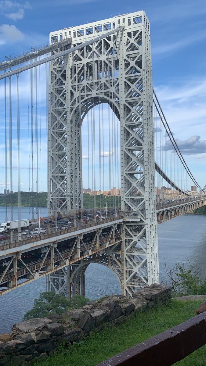 RussianBerner's tweet photo. New Jersey folks will never forget #Bridgegate 🤬 Vote for @MikieSherrill #Nov4 https://t.co/ixZKLjAs3R