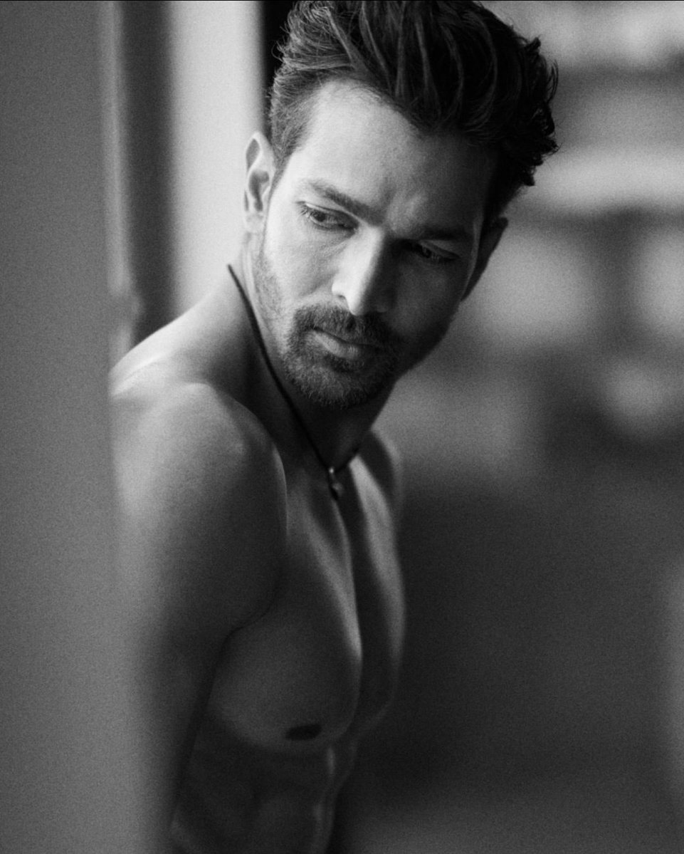 HarshvardhanF18's tweet image. #HarshvardhanRane #PostPackUpShot
#Raw #Basic…