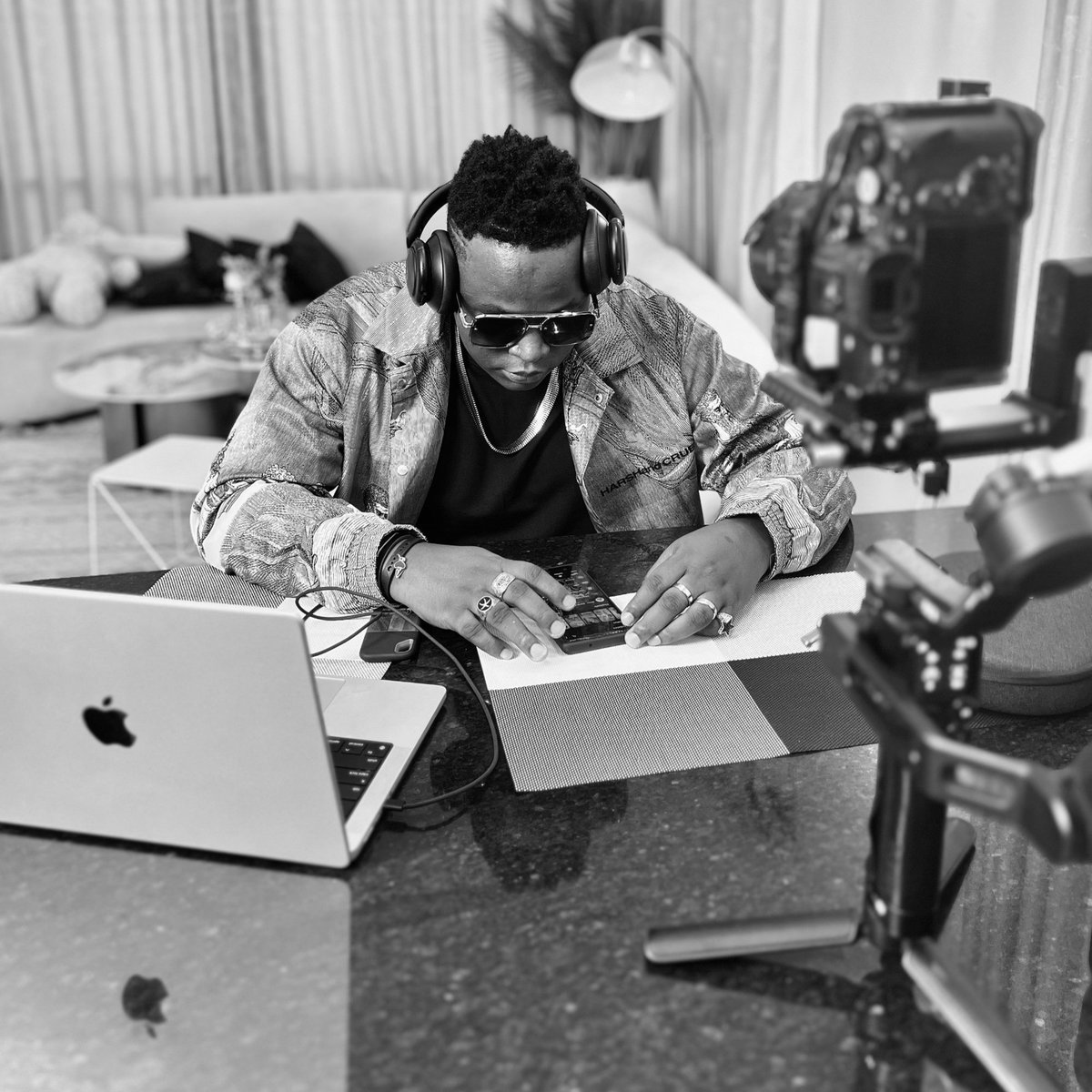 P . OR . N  #SheSayRMX youtube.com/watch?v=10R6ge…... x Aroma Music