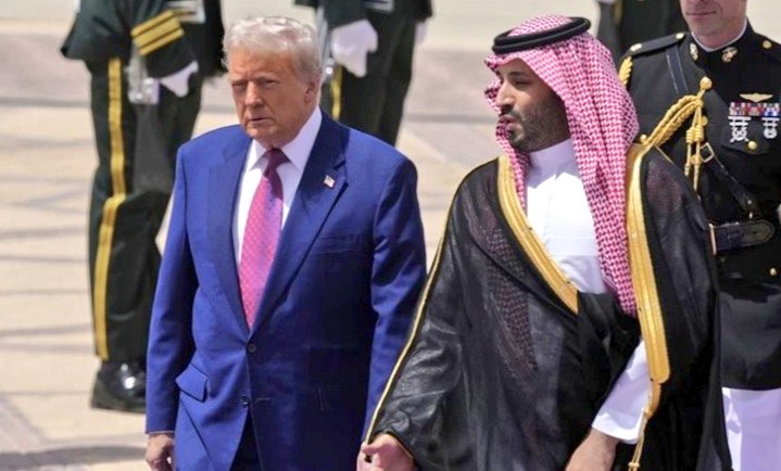 ♦️من الصعب أن نتكلم عن شرق أوسط جديد ولا زلنا نسمع عن:

 • مليشيا الحوثي 
• ومليشيا حزب.الله
 • ومليشيا حماس
• ومليشيا الحشد الشعبي 
• ومليشيا الحرس الثوري 

♦️تابعوا أشرفنا على النهاية.