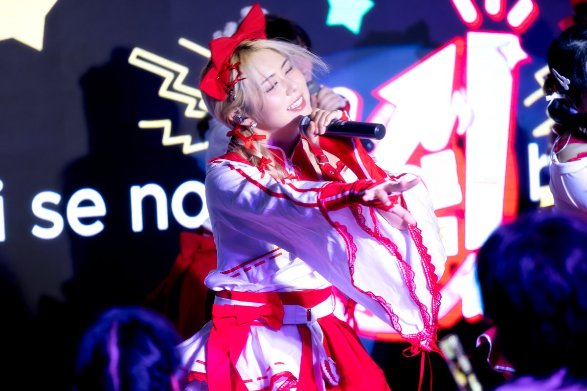 Kaigaigrapher's tweet photo. 250928 @maidriri Hyperstellar Vol 5
#maidriri #moeage
#idol #idollive #asayoru #maid #maidcafe #あさよる #Hyperstellar https://t.co/6EDIa4wn4q