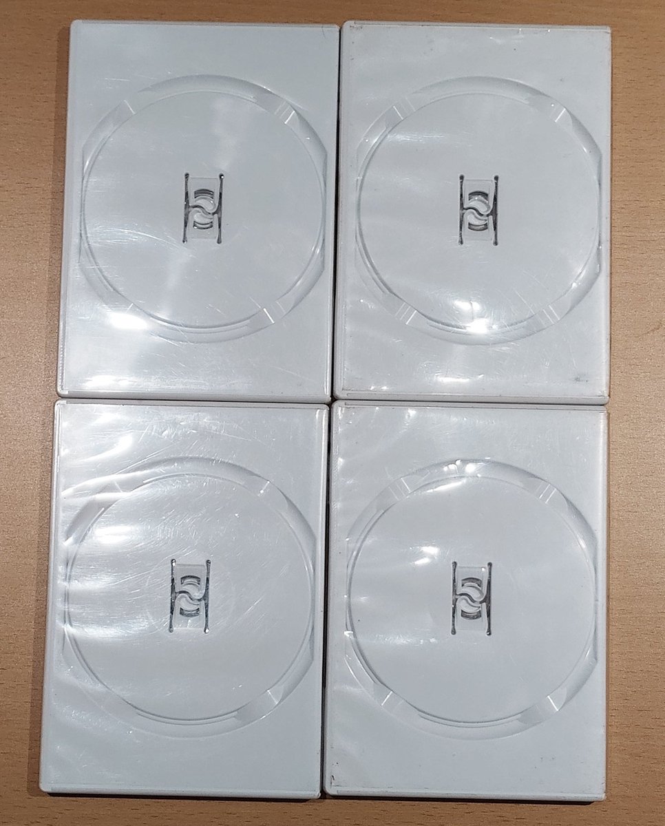 famicassearch's tweet image. #名前入りカセット博物館
カセット保護情報！

レアなWiiのソフトコレクション4本
なぜこの状態になったのか興味深い

マリオカート
仮面ライダークライマックスヒーローズW
ウィーパーティ
Wii PARTY

#レトロコンシューマ愛好会