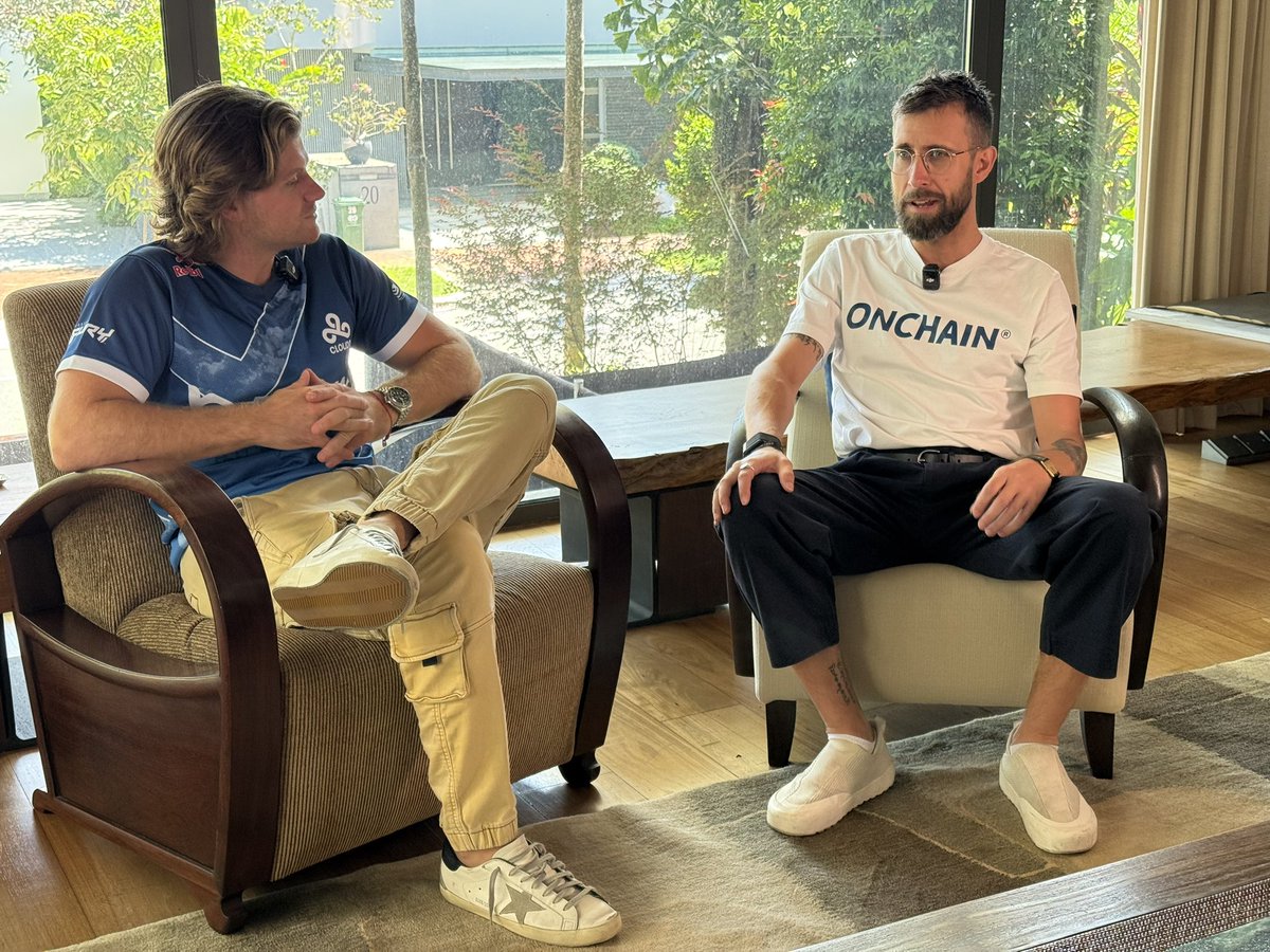 Genzio's tweet photo. Exciting day for @OnchainJD and @OfficialONCHAIN with an exciting new product launch. Tune in soon to find out what’s cooking! https://t.co/ySWxyQ3rsm