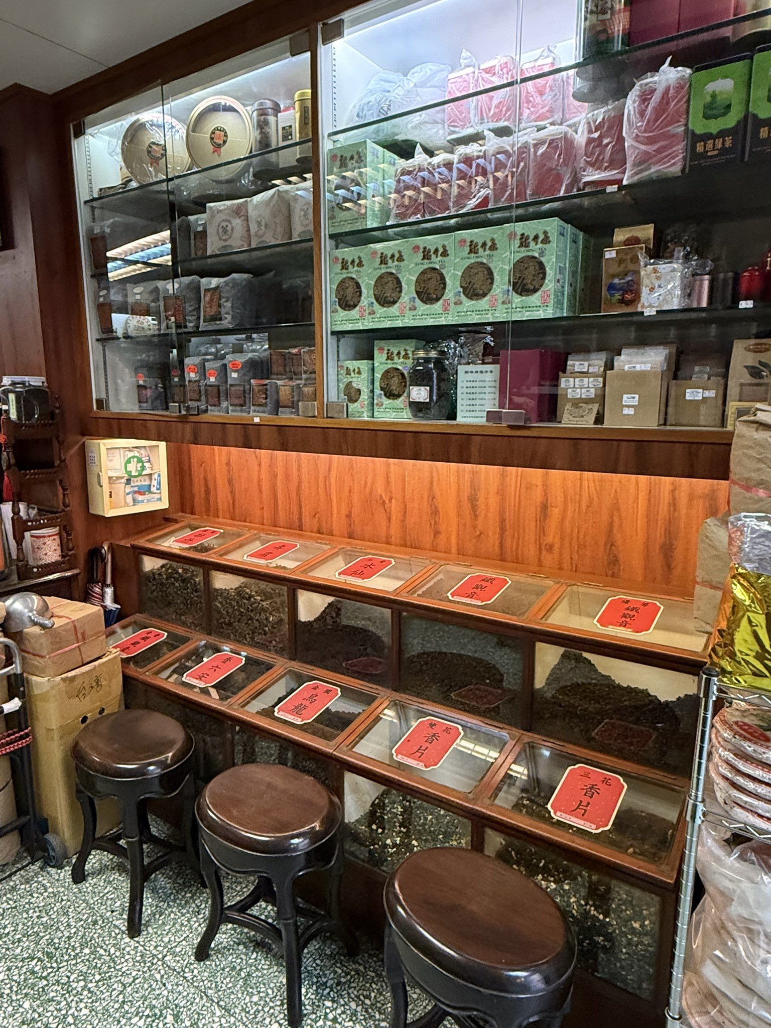 【値下げ対応】香炉   香港お土産　ユニーク　今週末までお値下げ 値下げ対応】香炉 香港お土産 ユニーク 今週末までお値下げ