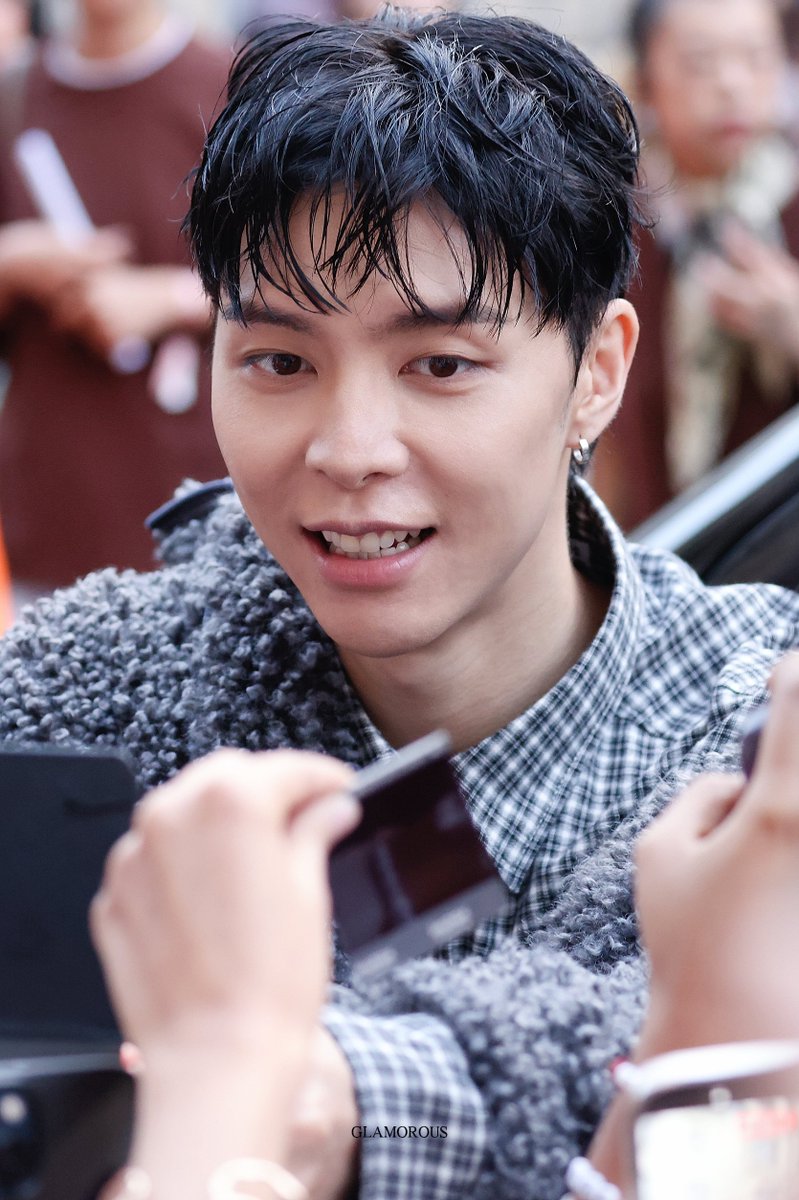 GLAMOROUS tweet media