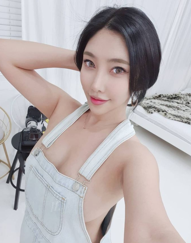 想看妈妈露大屁股深蹲视频的点赞 私发