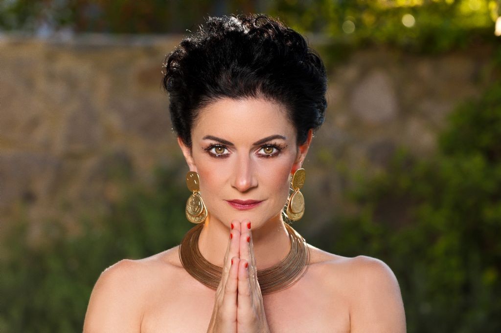 Jehan Barbur; yeni EP'si "Nefs”i dinleyicileri ile buluşturdu.  

Detayları "Editörün Notu" ile Müzik Ekspres sayfalarında.

<a href="/barburjehan/">jehan barbur</a> <a href="/KadriKarahan/">Kadri Karahan</a> <a href="/sonymusicturkey/">Sony Music Turkey</a> 

muzikekspres.com/jehan-barbur-n…