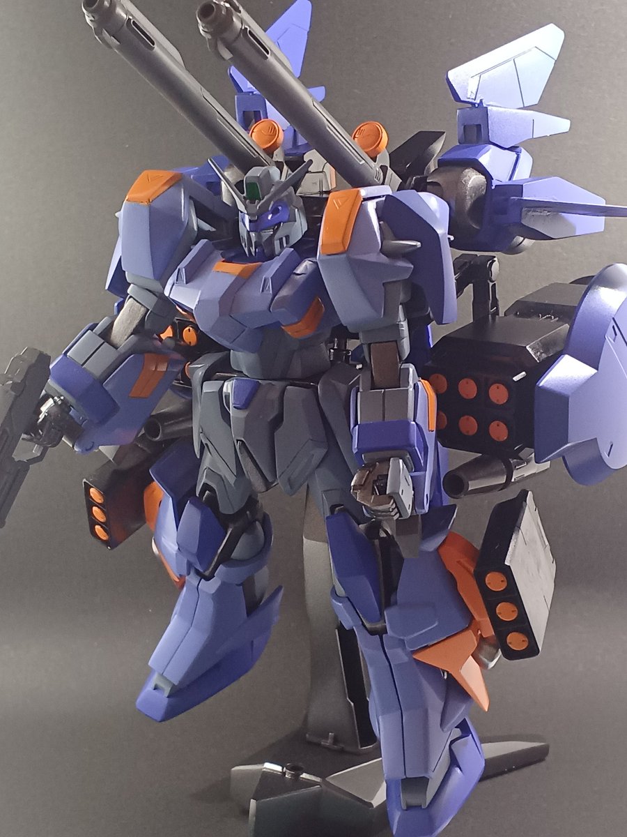 RGM_34M's tweet photo. 構想から半年経ってようやく完成
ストライカーパック背負うと自立しない https://t.co/9NokZdaoXe