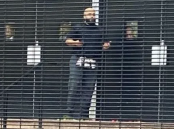 This is the man responsible for the Manchester synagogue attack. Witnesses say he could be heard shouting "Allahu akbar!"🇬🇧