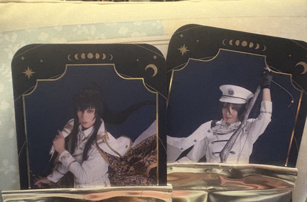 Js9f3E's tweet image. まほステ 交換 
ランダムマジックカード

求:ネロ&amp;gt;ヒース、ブラッドリー、。晶（同種のみ各一）

譲:オズ、アーサー、オーエン、シャイロック、ムル、クロエ

オーエンはネロと交換または複数交換の方優先

10/2大阪公演現地にて交換可能
郵送交換可能