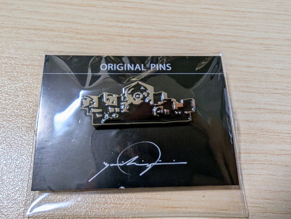 null2のピンバッジがついに届いた…！！ ピンバッジはなるべく絞って