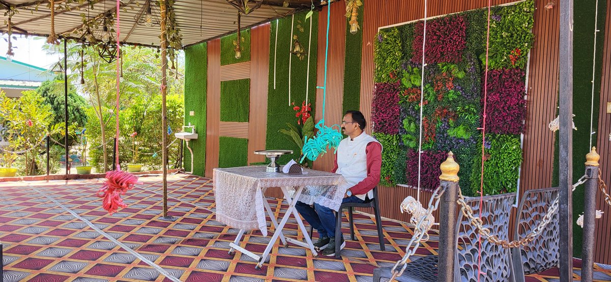 विजयादशमी बुराई और असत्य पर अच्छाई और सत्य की विजय का प्रतीक है। मेरी कामना है कि इस पावन अवसर पर हर किसी को साहस, बुद्धि और प्रगति  के मार्ग पर निरंतर अग्रसर रहने की प्रेरणा मिले।  

समस्त देशवासियों को विजयादशमी की बहुत-बहुत शुभकामनाएं। #vijyadashmi #vijyadashmi2025