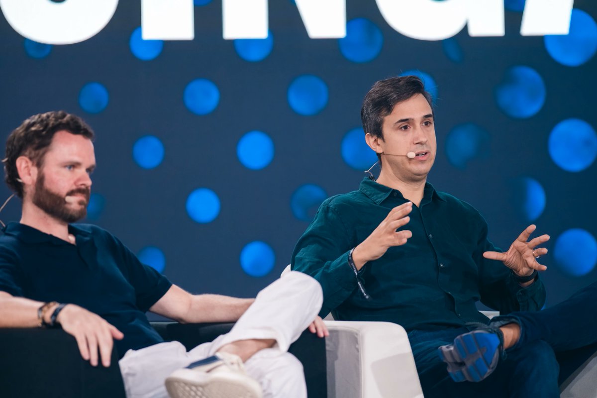 tezos's tweet image. Didn’t make it to Singapore this year? No worries!

Here are some snippets of @arthurb’s panel at @Token2049, for his perspectives on how scaling is mostly solved for, why blockchains need to maintain consumer-facing brands, and the varied use cases that will drive mass…