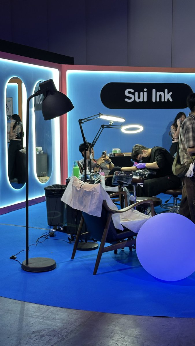 polinsmi's tweet photo. are people getting paid for getting a Sui tattoo or what https://t.co/RhOEIljNRF
