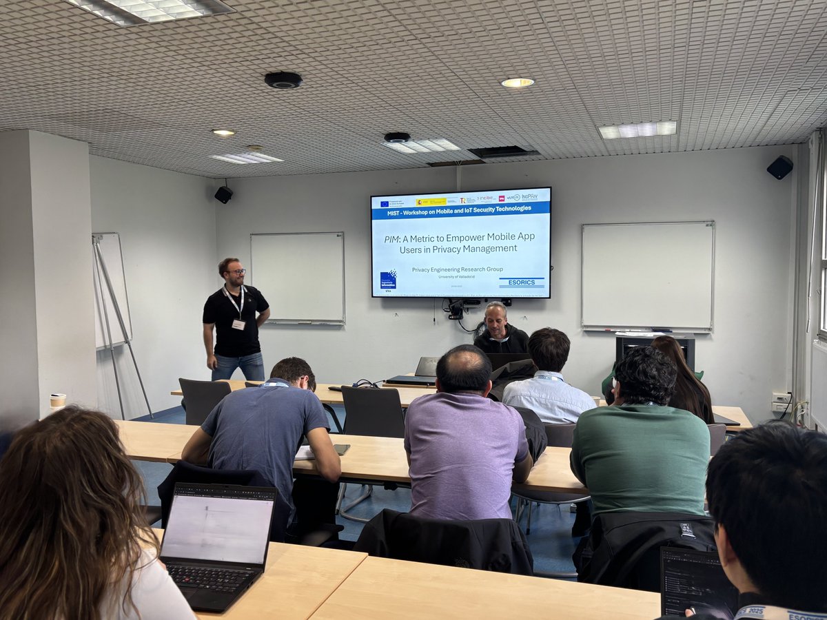 📢 En #ESORICS2025 <a href="/amadapa/">Amador Aparicio</a> y <a href="/peres317/">~Pérez¶</a>  presentaron el trabajo #PIM: A Metric to Empower Mobile App Users in Privacy Management, elaborado junto a <a href="/mercedesinfor/">Mercedes</a> y <a href="/InformDelAverno/">Informático del Averno</a> #AppPI #IngPriv #ProyectosCiber #NextGenerationEU