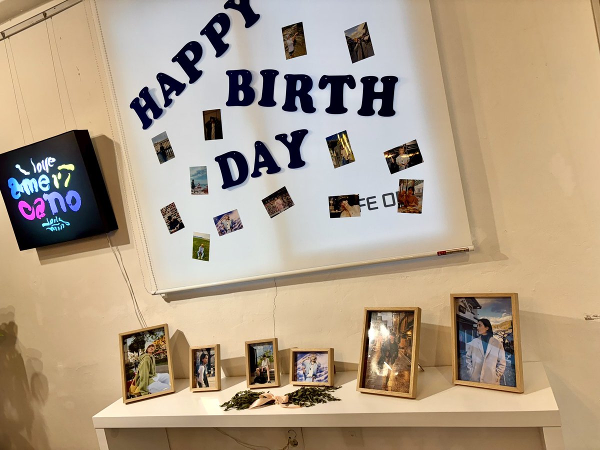 CAF3ON's tweet photo. ✮ ⋆𝗝𝗘𝗢𝗡𝗚𝗛𝗔𝗡 𝗕𝗜𝗥𝗧𝗛𝗗𝗔𝗬 ˚｡✩

정한이와 함께 떠나는 가을 여행 ~

감성이 뿜어져 나는 특전과 사진들이 넘 예뻐요 ~🐰

#秋の旅行 
#정한이와_함께_떠나는_가을여행 
#세븐틴 
#JEONGHAN 
#정한 #생일카페 
#정한생카 #카페온 https://t.co/nNyaN3RdmK