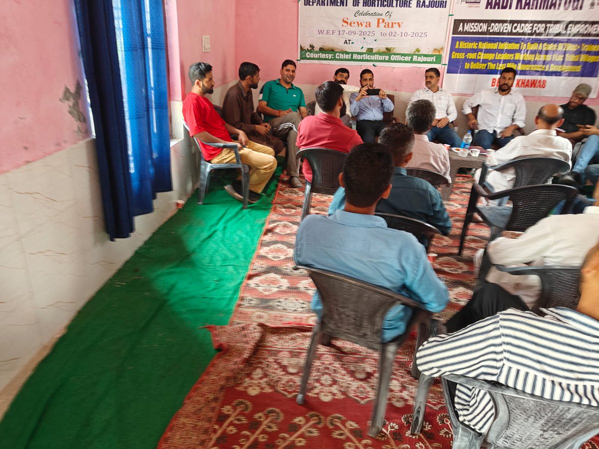DioRajouri's tweet image. Special Gram Sabha under Aadi Karmayogi Abhiyaan held in Aspirational Block #Khawas, fostering community participation in vision planning &amp;amp; empowering tribal communities. 

#AadiKarmayogi #TribalDevelopment #Rajouri

@PMOIndia @HMOIndia @TribalAffairsIn @diprjk @Abhi1shrma