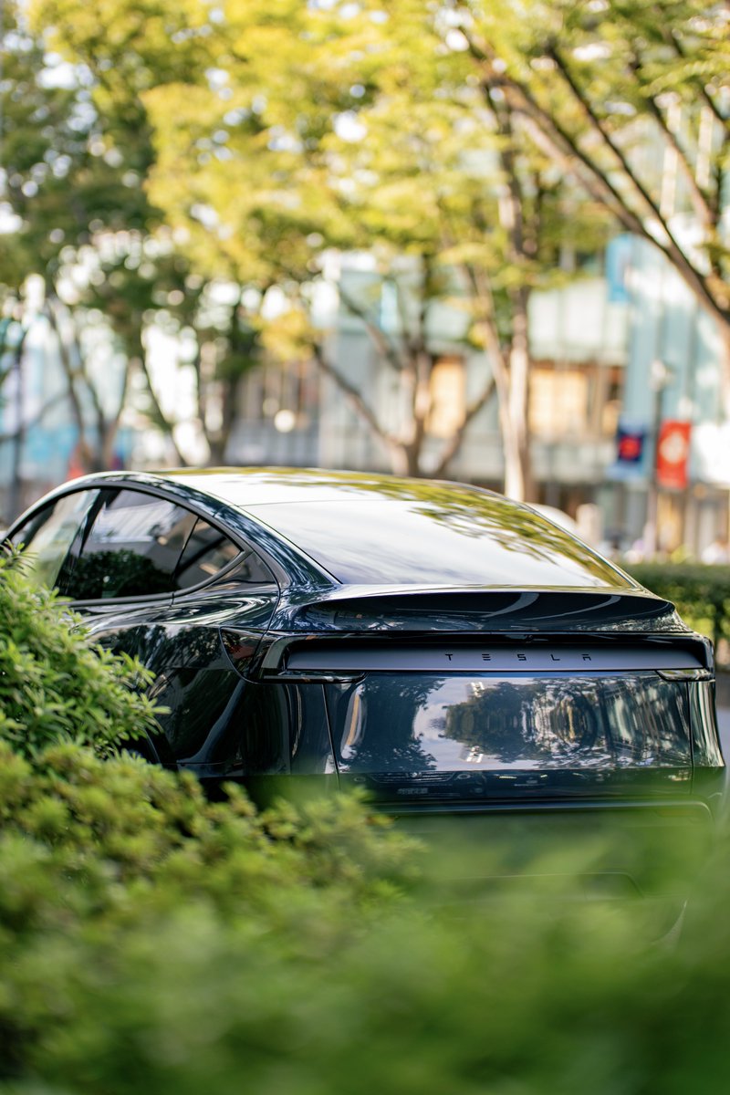 愛車の撮影のご依頼もお待ちしております！

#TeslaModelY
#ModelYDrive
#NatureAndTesla
#GreenDrive
#未来のドライブ
#エコな暮らし
#TeslaInNature
#電気自動車の旅
#SustainableFuture
#DriveWithNature
#photographer
