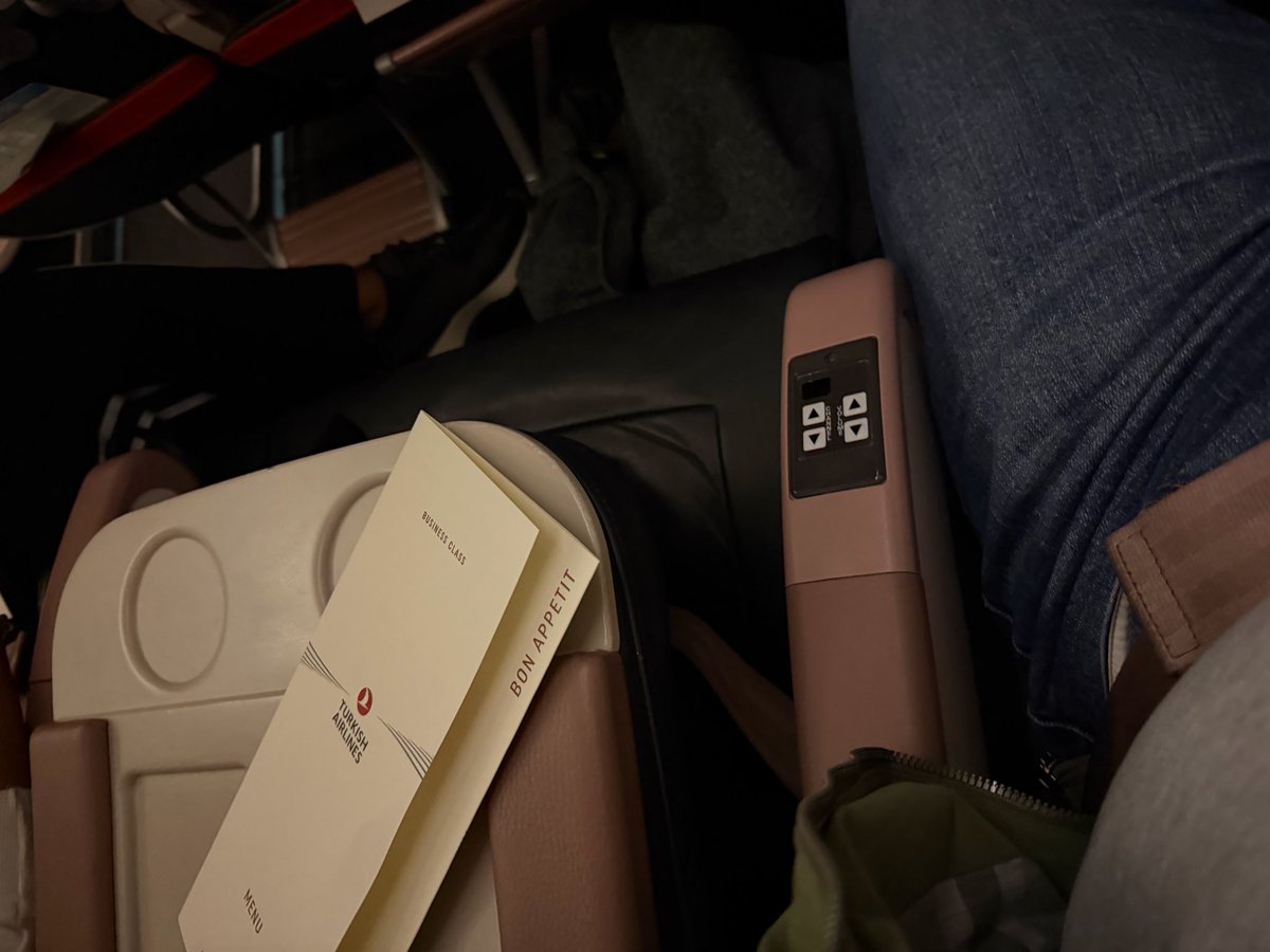 mekamig's tweet photo. @TurkishAirlines what u guys did last night with TK0144 Istanbul to Riyadh. These seats are not Business class. That’s Fraud. We try our best to compline Saudi Regulatory
#fraud #Customerfirst https://t.co/mb7e3SMfbK