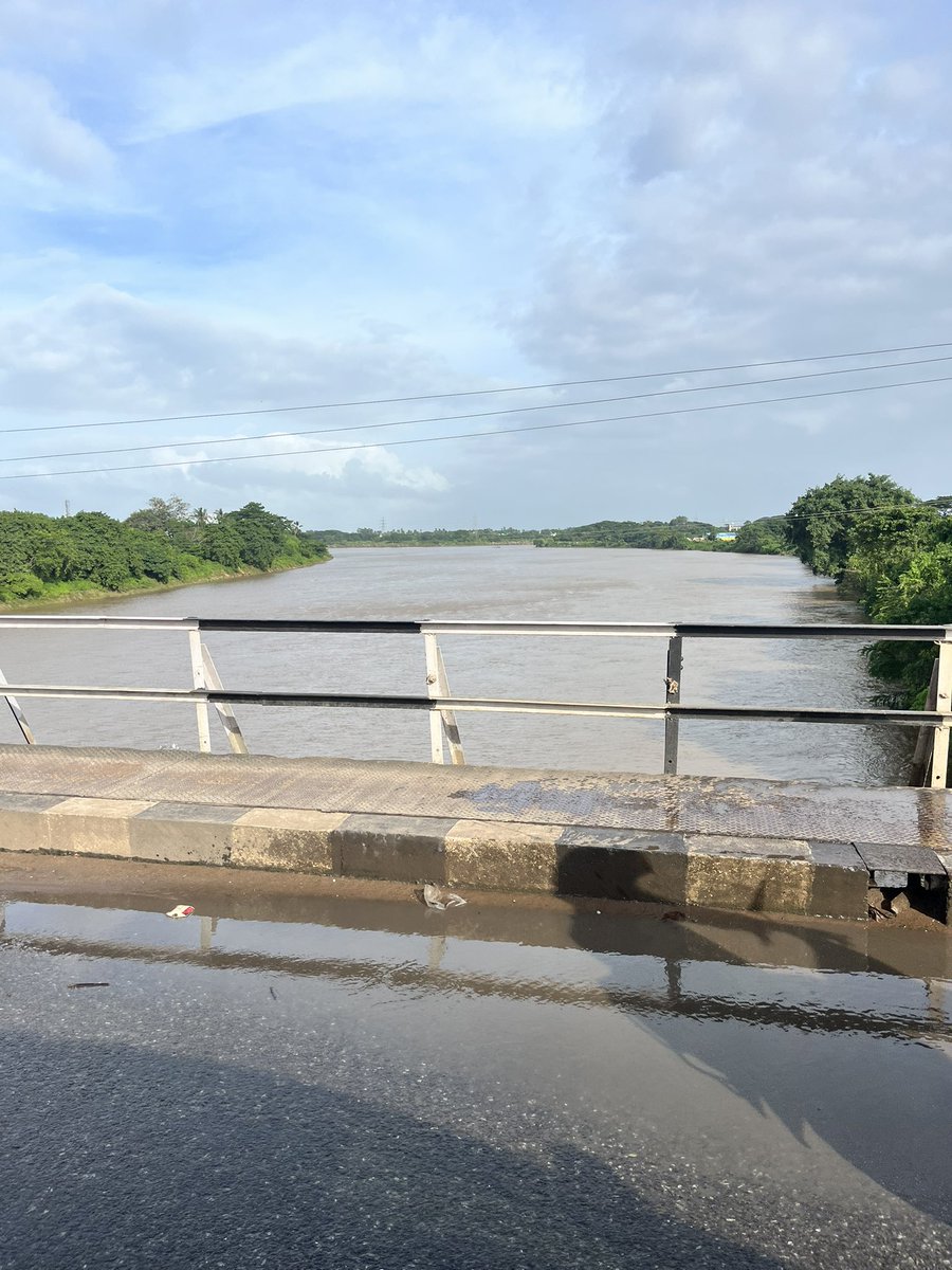 yugayatri's tweet image. Crossing Daya river on the way to #Pipili from #Bhubaneswar. The weather is good after spells of rain since yesterday.