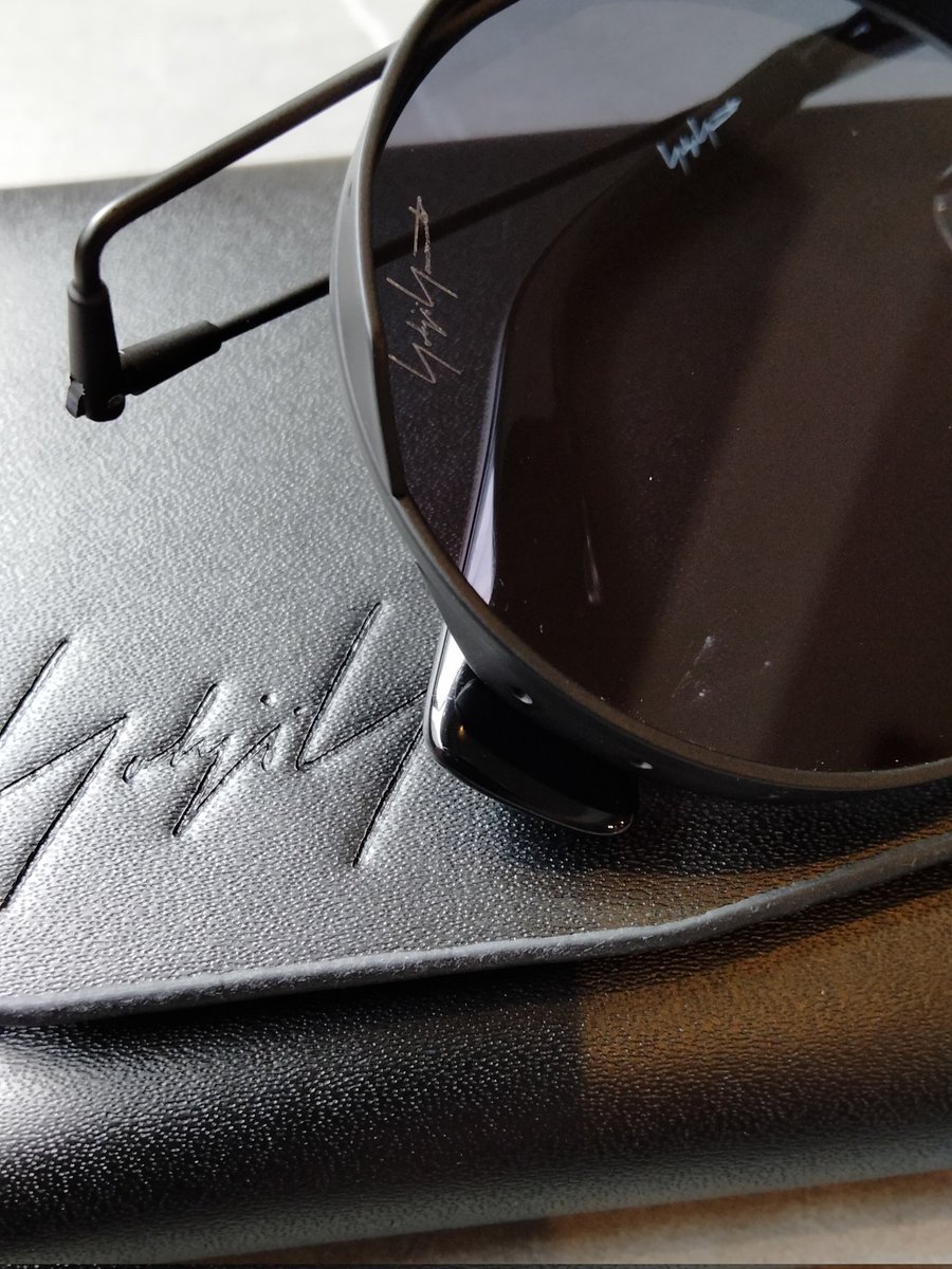 本日のおすすめ YOHJI YAMAMOTO 限定サングラス ラウンドスタイル 本革